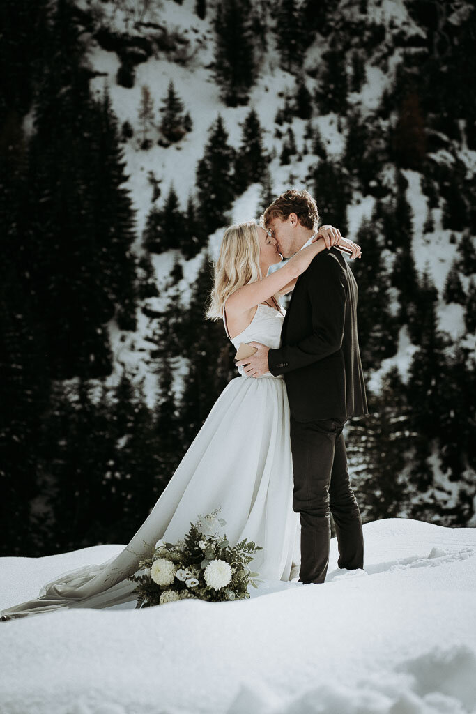 Austria_Innsbruck_Alps_wedding_outdoors_couple-208_web.jpg