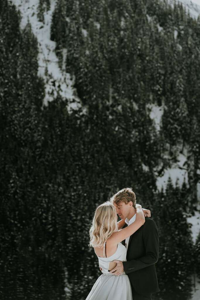 Austria_Innsbruck_Alps_wedding_outdoors_couple-201_web.jpg