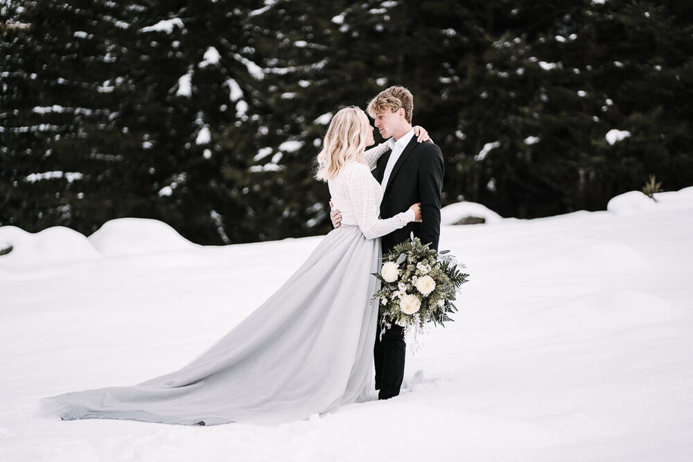 Austria_Innsbruck_Alps_wedding_outdoors_couple-110_web.jpg