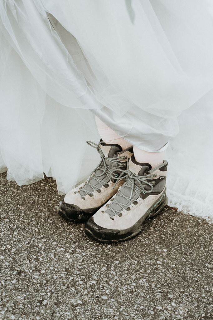 Austria_Innsbruck_Alps_wedding_outdoors_couple-2_web.jpg