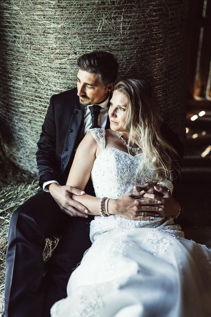 Jochberg-Kitzbuehel-Tirol-Austria-wedding-couple-Kempinski-mountains-barn-1136_print_LR edited_web.jpg