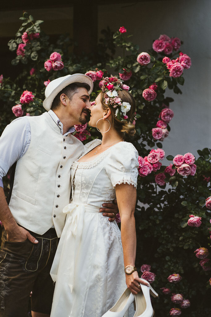 Jochberg-Kitzbuehel-Tirol-Austria-wedding-couple-Kempinski-mountains-barn-2130_print_LR edited_web.jpg