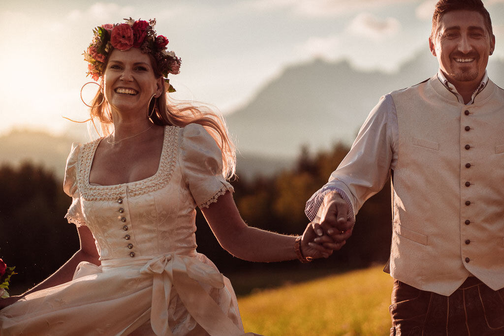 Jochberg-Kitzbuehel-Tirol-Austria-wedding-couple-Kempinski-mountains-barn-2327_print_LR edited_web.jpg