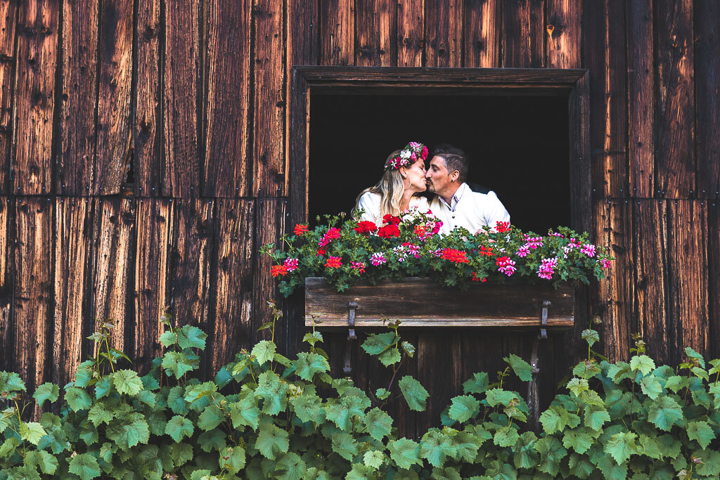 Jochberg-Kitzbuehel-Tirol-Austria-wedding-couple-Kempinski-mountains-barn-2335_print_LR edited_web.jpg