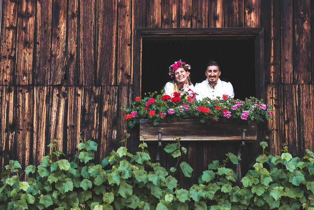 Jochberg-Kitzbuehel-Tirol-Austria-wedding-couple-Kempinski-mountains-barn-2346_print_LR edited_web.jpg