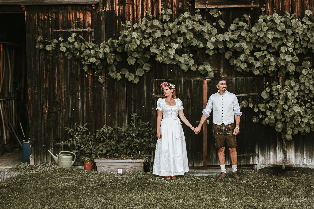 Jochberg-Kitzbuehel-Tirol-Austria-wedding-couple-Kempinski-mountains-barn-2460-Edit-2_LR edited_web.jpg