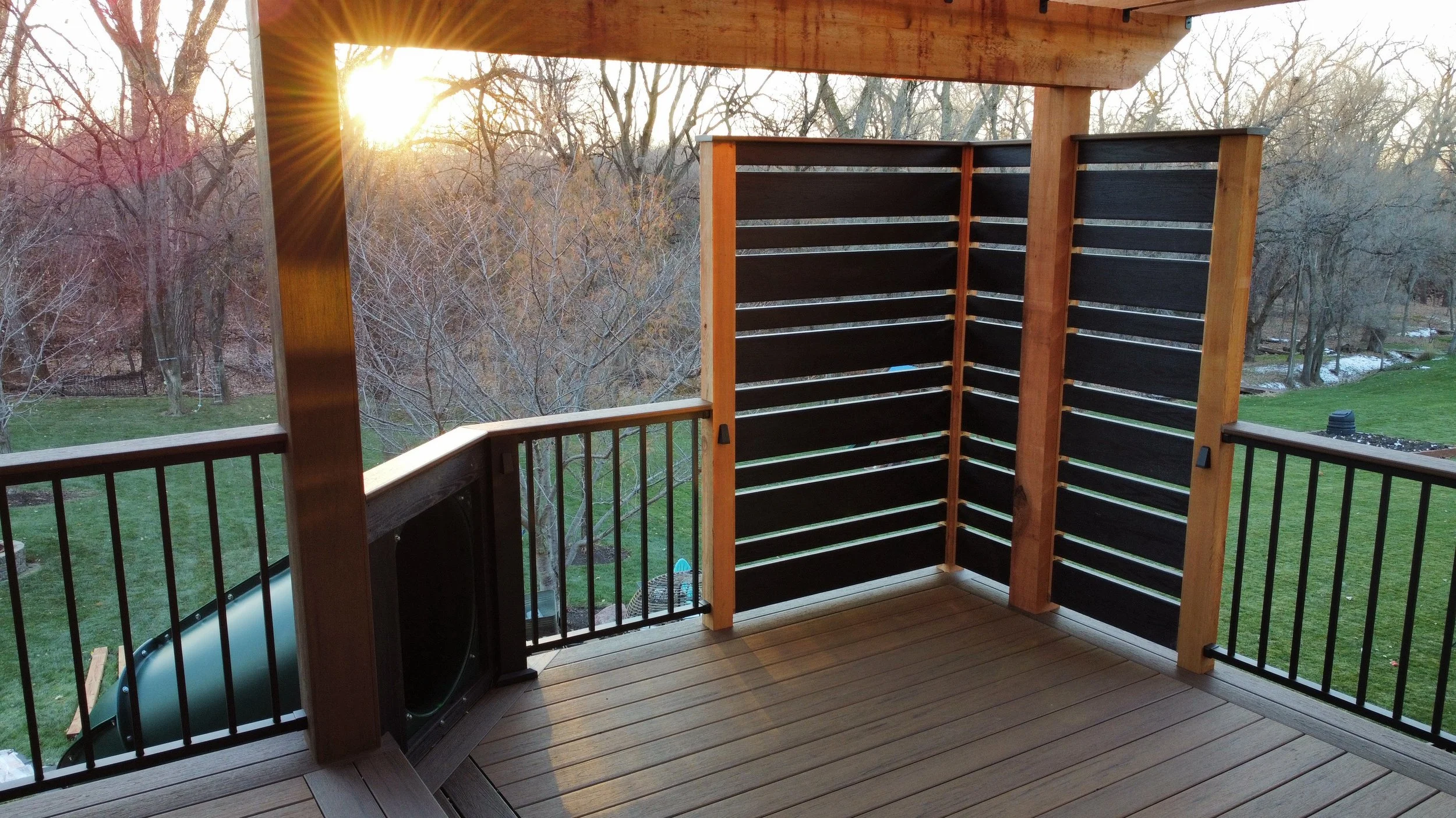 Privacy:Slide:Pergola.JPG