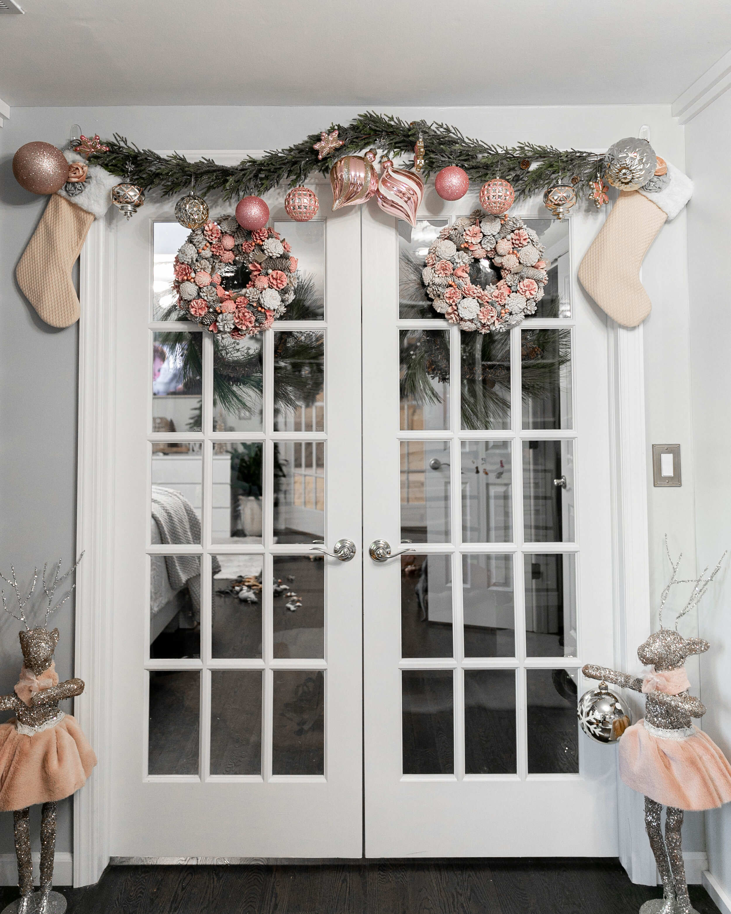 Seeing Pink ( Holiday Decor) — Lissette Nereida