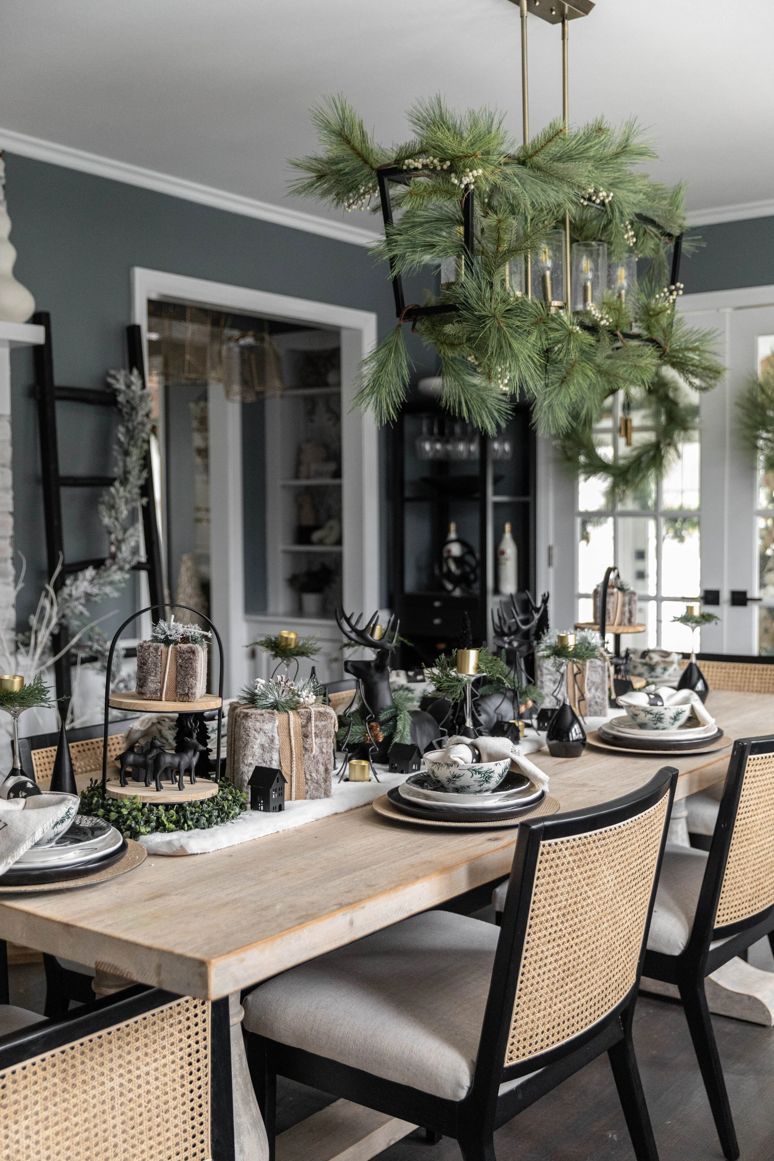 Holiday Tablescape 2020