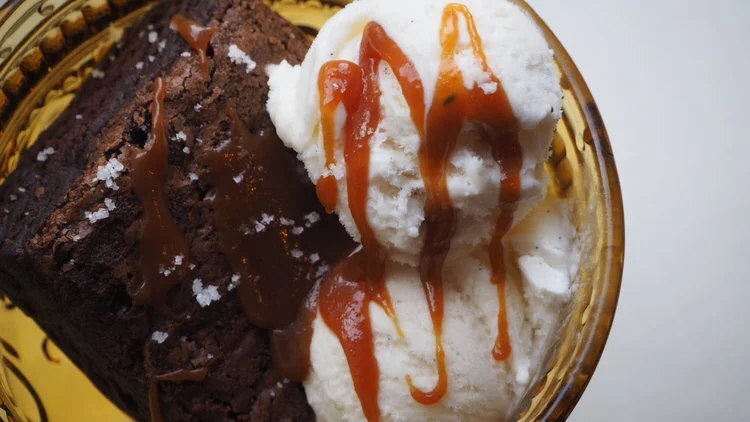 Brownie+with+Fleur+de+Sel+and+Caramel.jpeg
