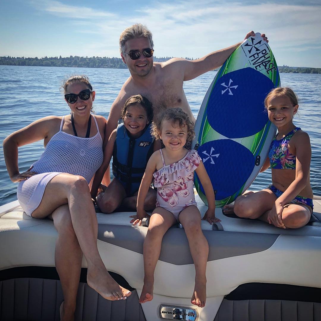 Schools out, suns out and NW wake season is in full effect!
#wakeboarding #wakesurfing #lakewashington #wakecoach #learntoride #passthehandle