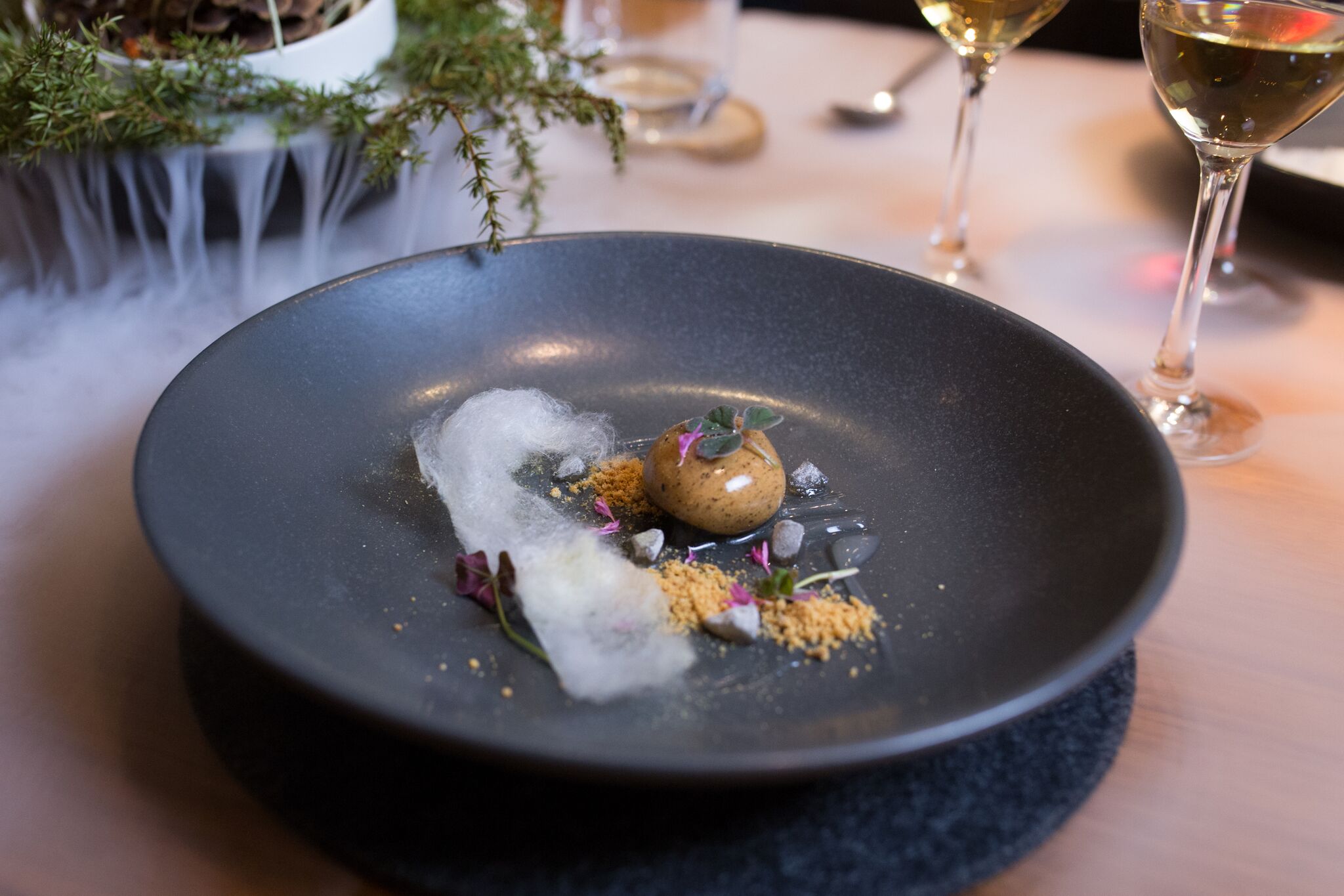 .... Kibuvits, meekivikesed, kuusevõrsed .. Rose-hip, honey rocks, spruce shoots ....