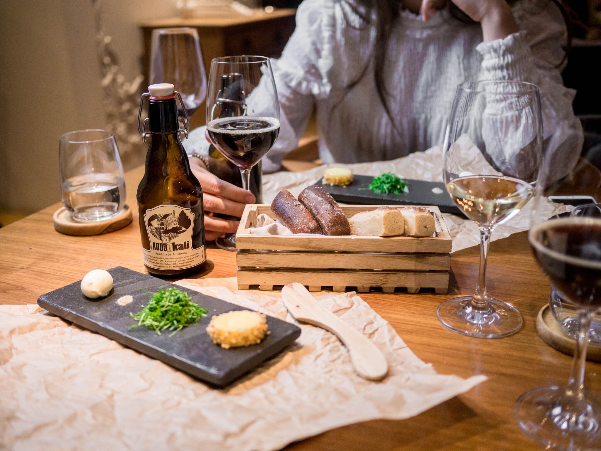 .... Leib, rukis, tatar, taluvõi.. Bread, rye, buckwheat, butter ....