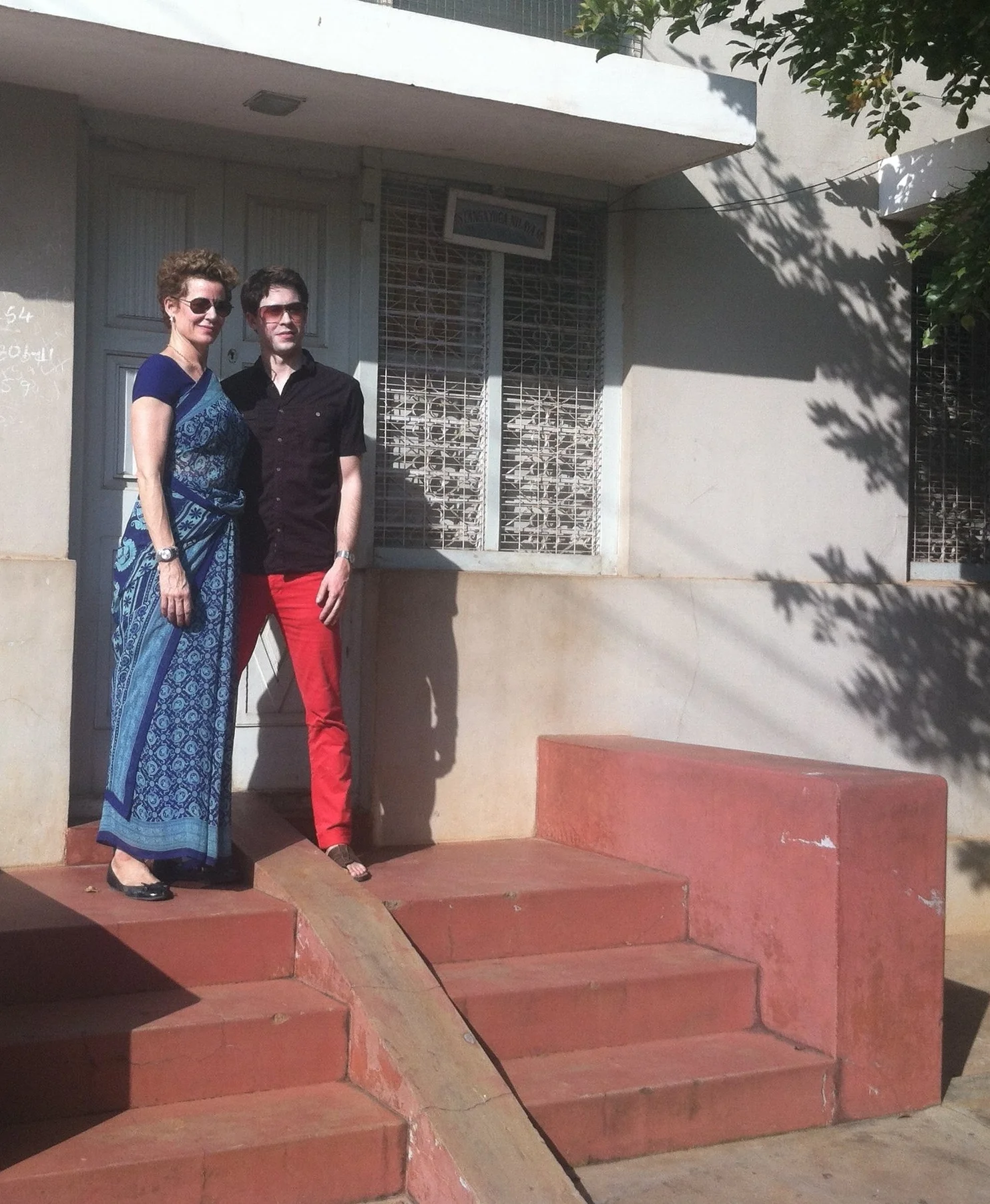 A visit to Guruji's old shala in Laxmipuram, Mysore. Kiki and me.