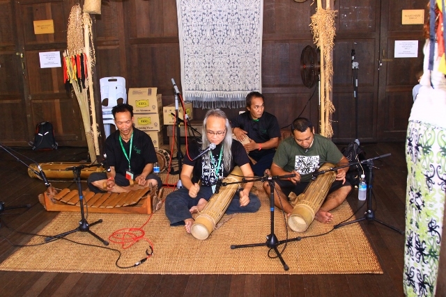 Arthur Borman (Baicas) performing 