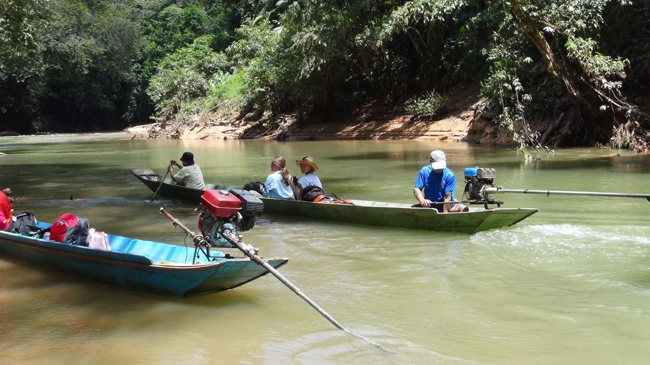 Long boat to Rumah Gare