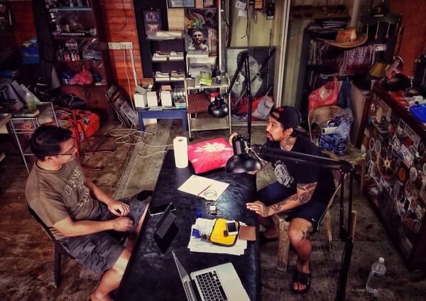 Jeremy Baxter (left) and Jeremy Lo (right) 