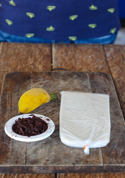 Sago Crepe with Chocolate and Banana_Q5_step1.jpg