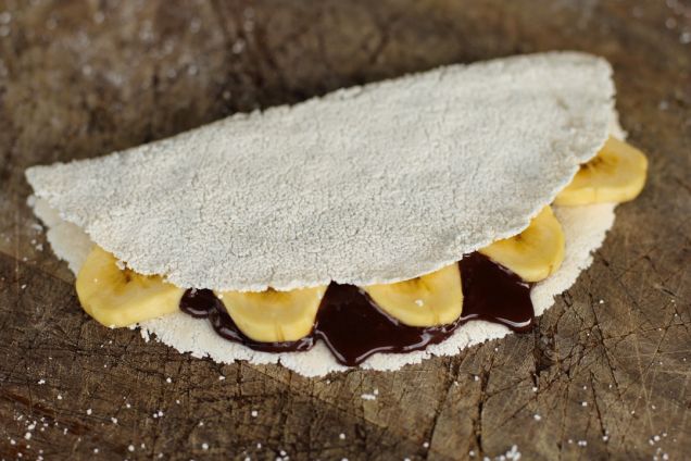 Sago Crepe with Chocolate and Banana_Q5_step12.jpg