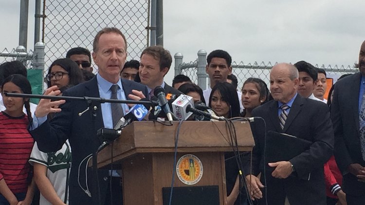 SUPERINTENDENTE DEL LAUSD AUSTIN BEUTNER