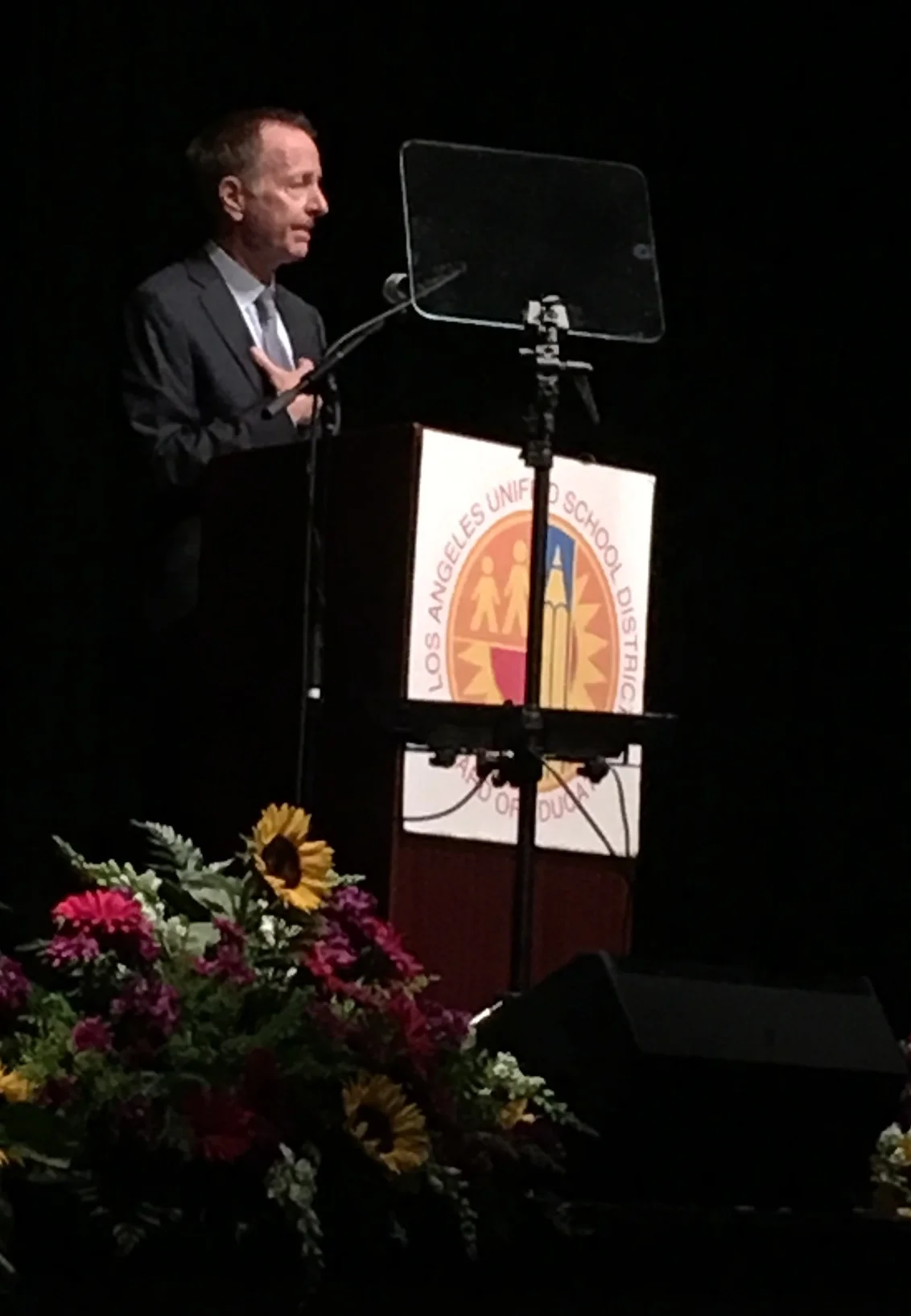 AUSTIN BEUTNER EN el discurso ANUAL Del superintendente para