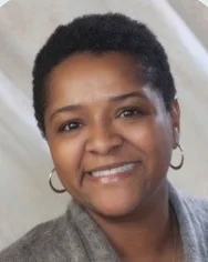 La CFO DE LACOE CANDI CLARK ADVIERTE DE LA ADQUISICIÓN DEL CONDADO