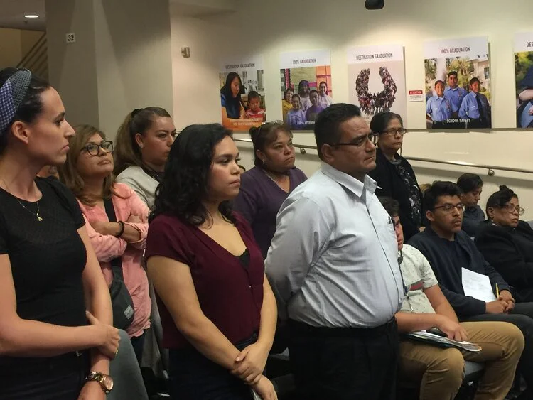 PADRES de familia de Parent Revolution y Speak UP unen FUERZAS PARA ABOGAR POR LA DIVULGACIÓN DE LOS DATOS DE CRECIMIENTO estudiantil ANTES DE QUE CIERRE EL PLAZO DE ECHOICES.
