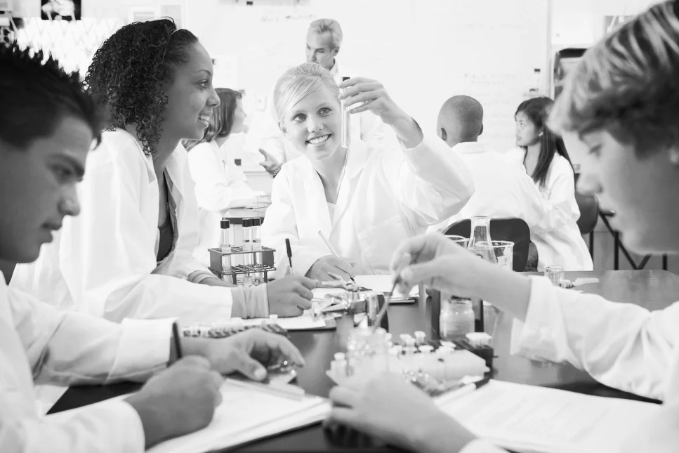 MDCH_high_schools_science_377851_7.jpg