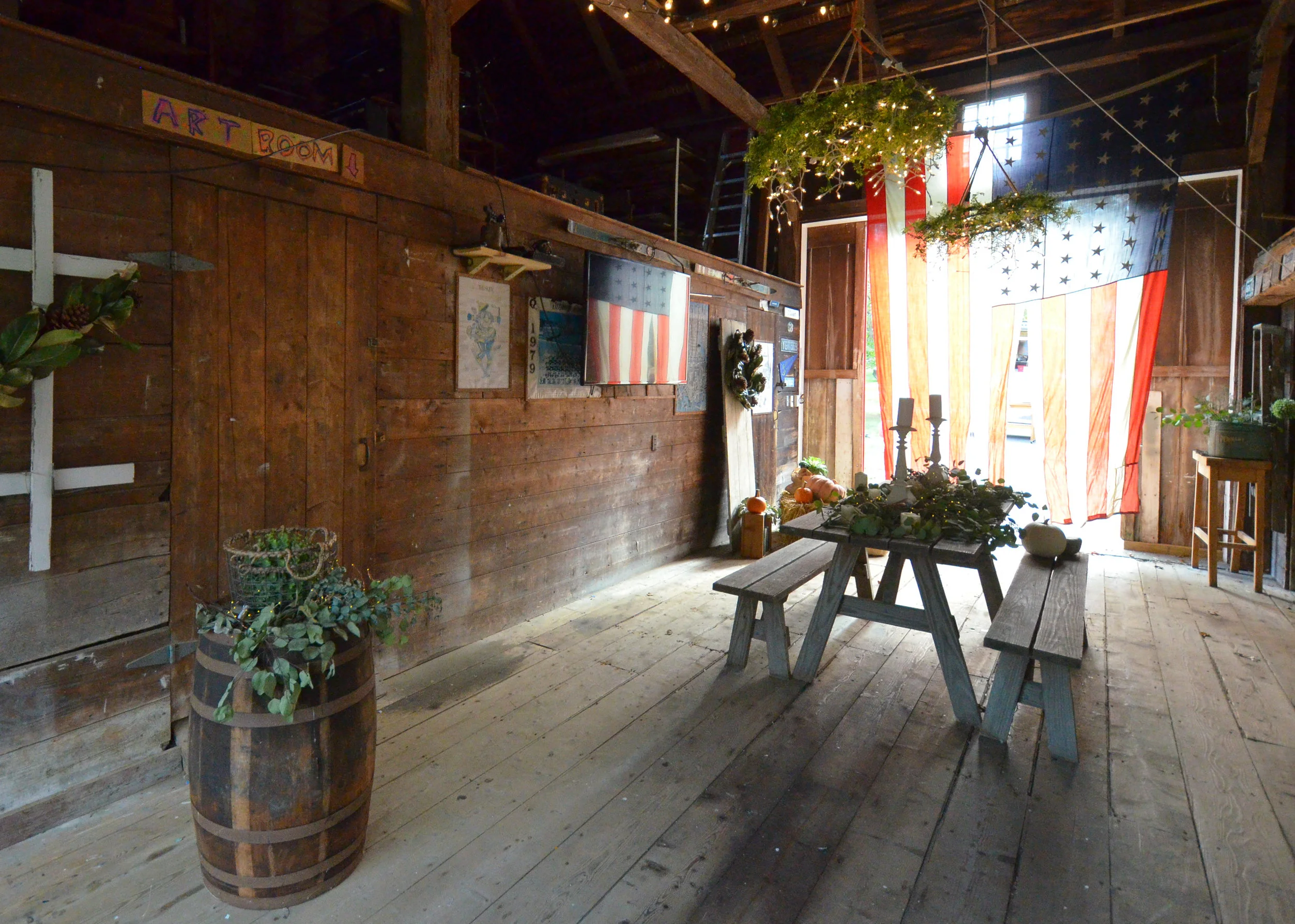 DSC_8222barn.jpg