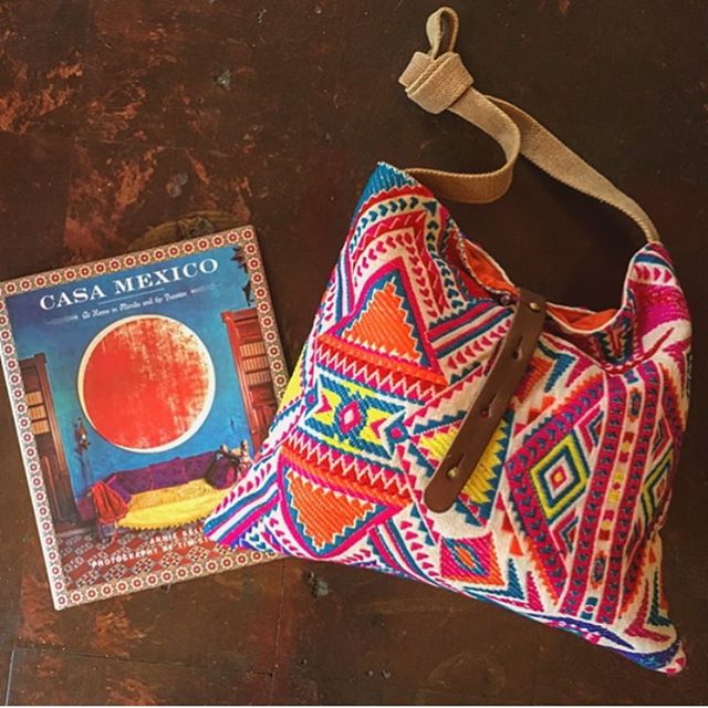 Colors of summer ☀️
.
.
.
.
.
#ojai #ojaivibes #gift #giftideas #casamexico #mexicanstyle #embroidery #totebag #color #summervibes #shopojai #shoplocal #shopsmall #bag #mexicaninteriors #beachlife #interiordesign #summerbag