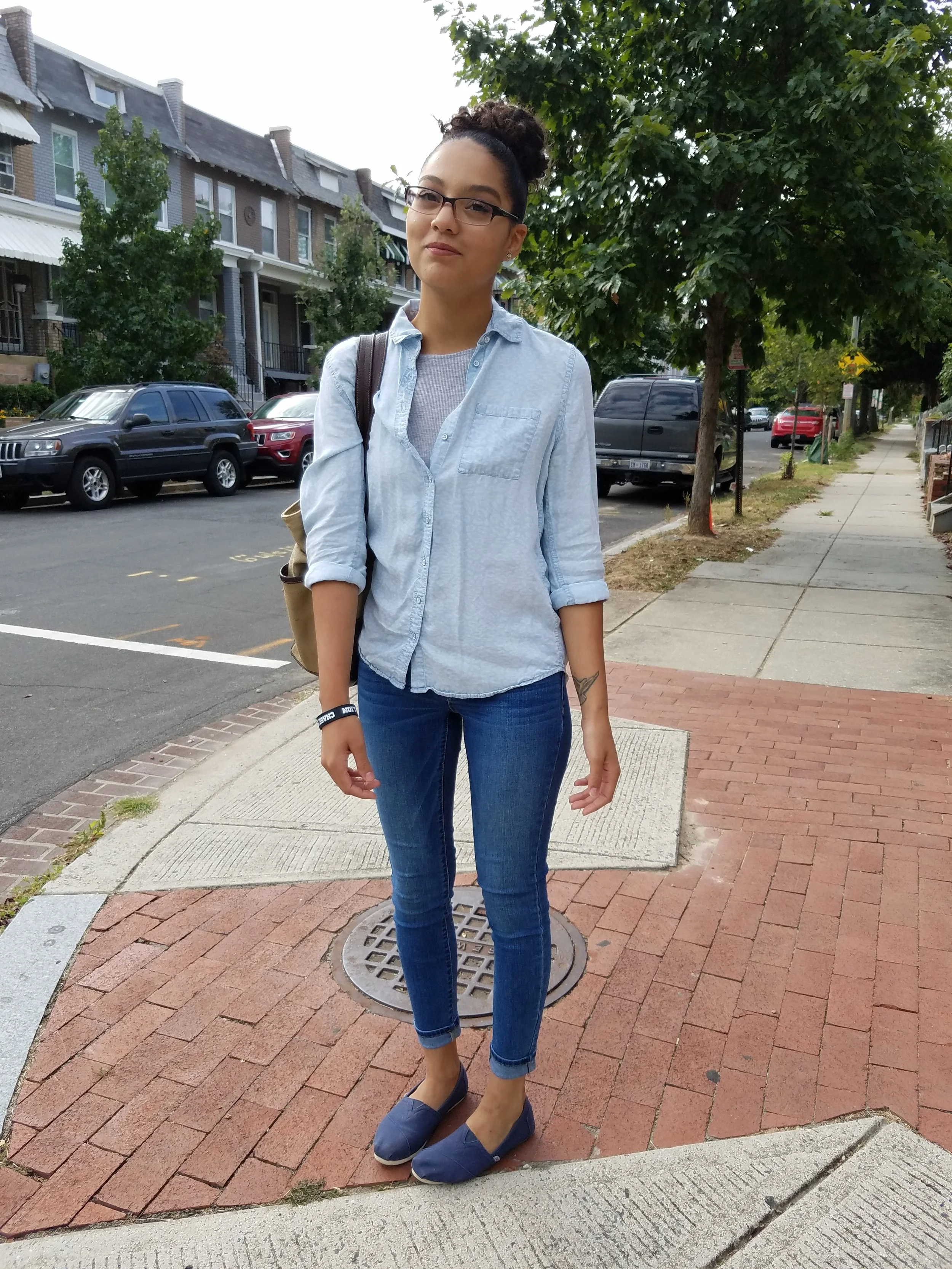 Outfit details: Denim shirt: Aeropostale|| Crop Top: H&M|| Jeans: Target|| Shoes: Toms