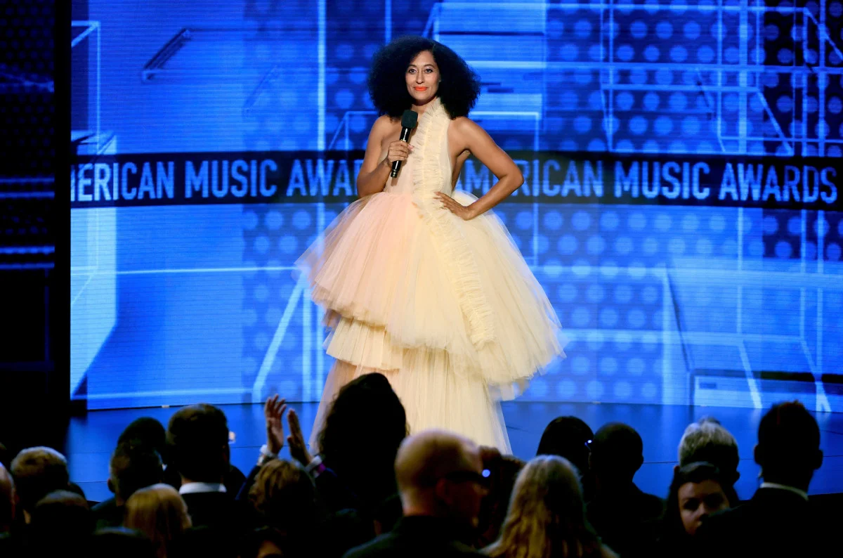 2018-amas-american-music-awards-tracee-ellis-ross-outfits-black-designers.jpg