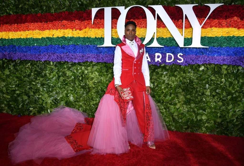 The custom look was made from the curtain backdrop from Porter’s time on Kinky Boots and intended to resemble a uterus to defend female reproductive rights, a hot button issue right now.