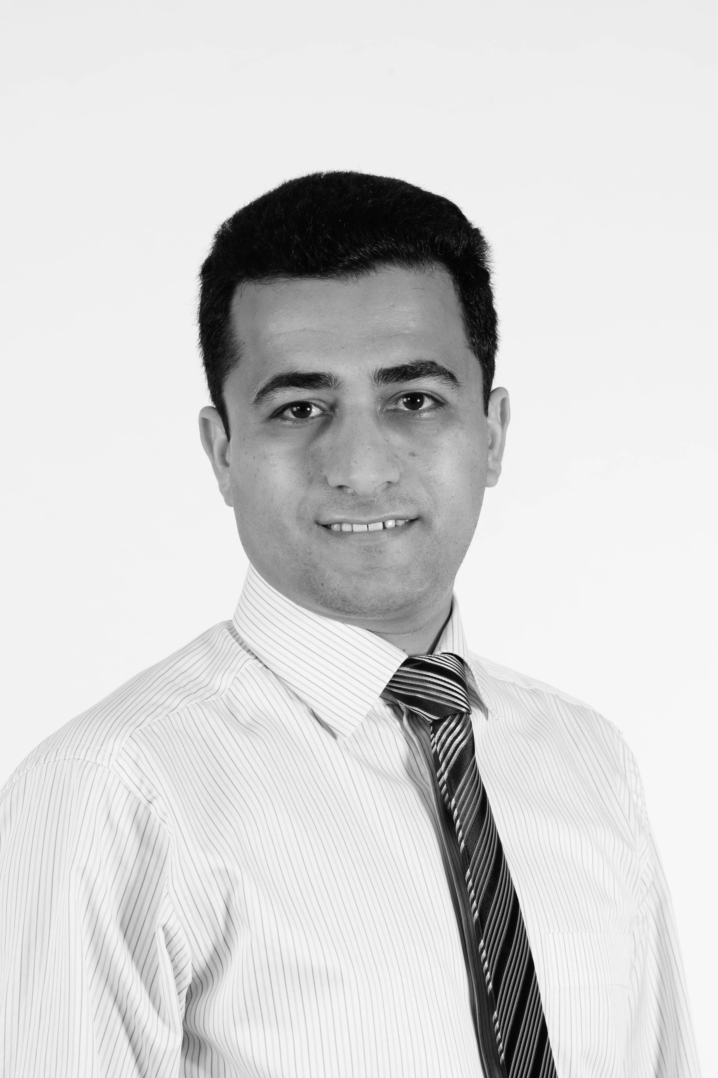 Portraits Ehsan Gharaie.jpg