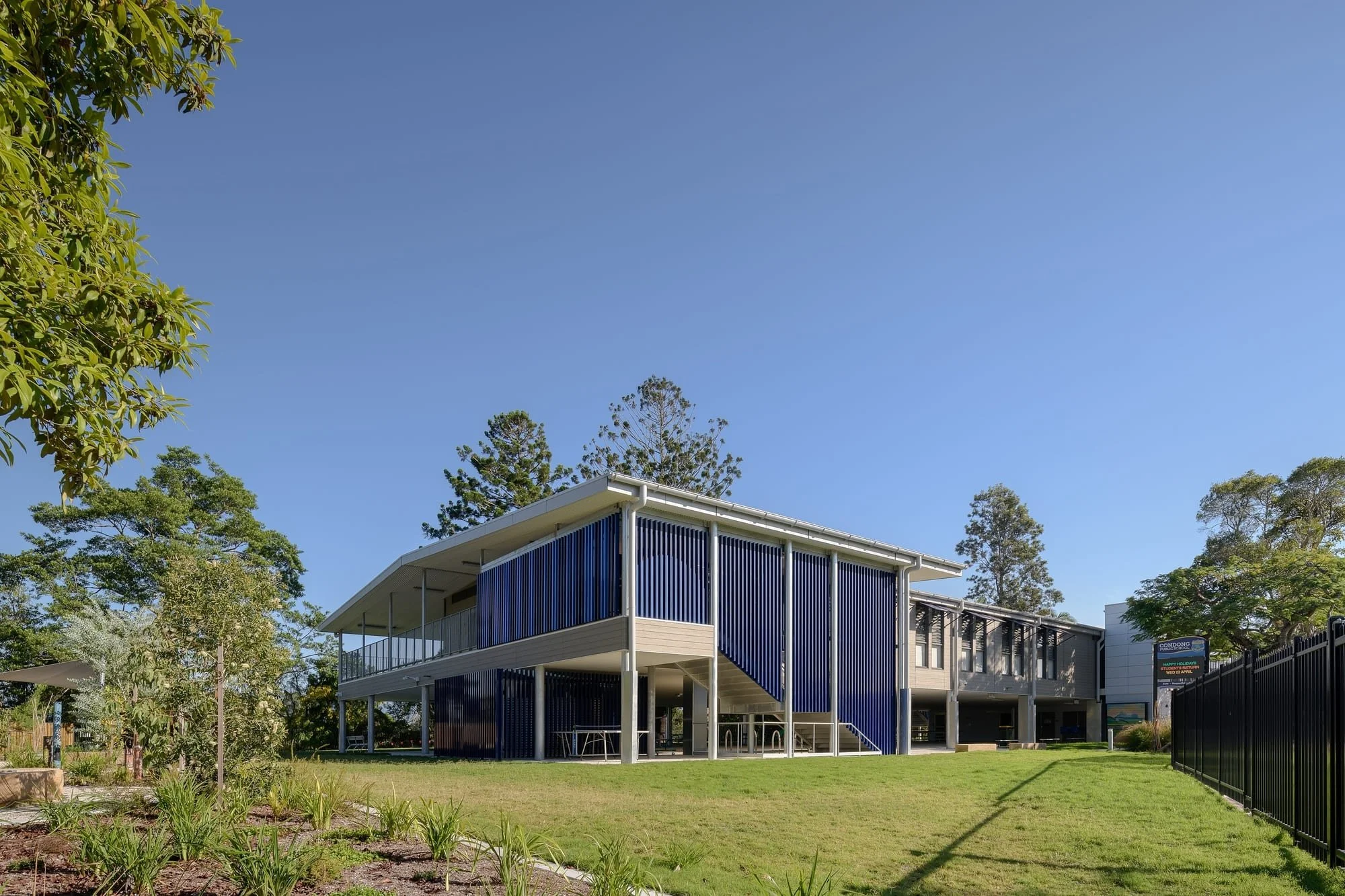 Excellence in prefabricated building - Education