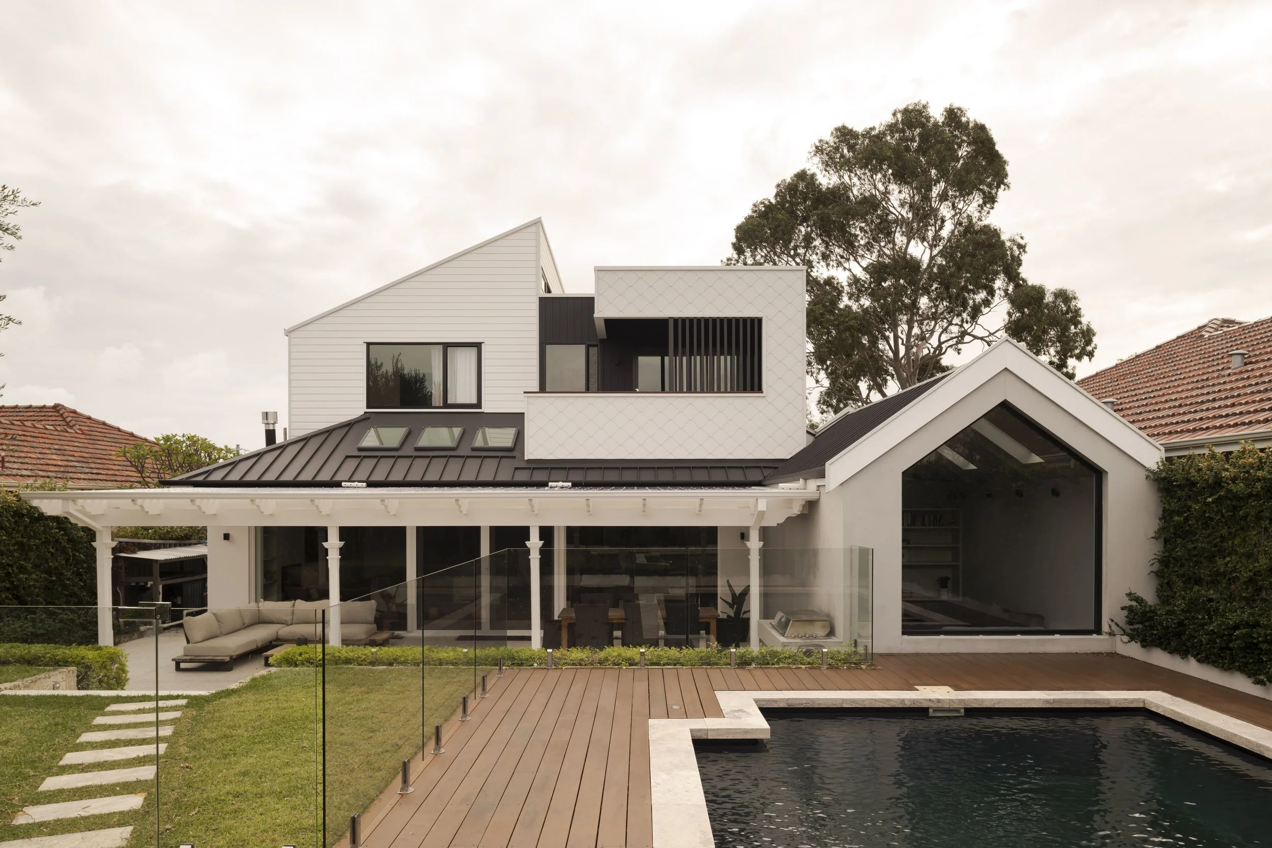 Best adoption of prefab techniques in construction (Pods, prefab services skids, connection systems)