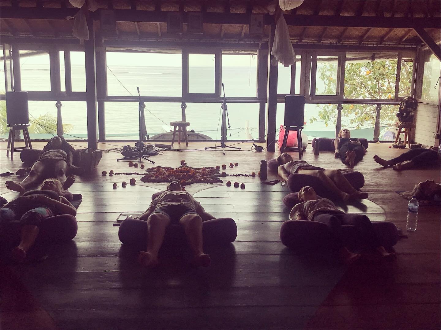 Yoga by the sea! Nusa Lembongan What a pure  joy teaching amazing up and coming yoga teachers in Bali - after we dived into the quantum realms of the body electric,  a soothing chakra meditation to ground - thanks to all you wonderful students for an