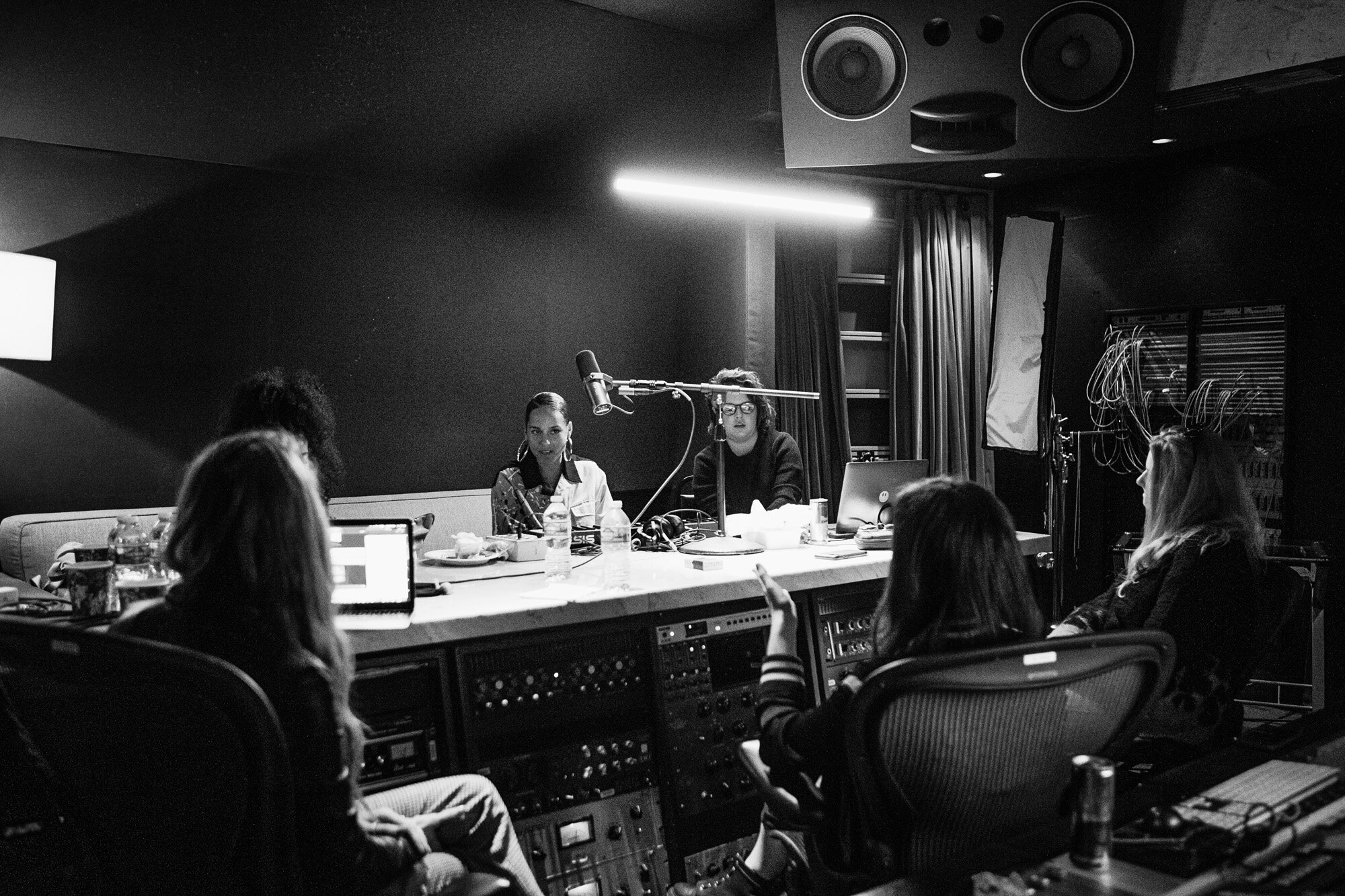 20191211_billboard_sheisthemusic_studio_145_bw.jpg