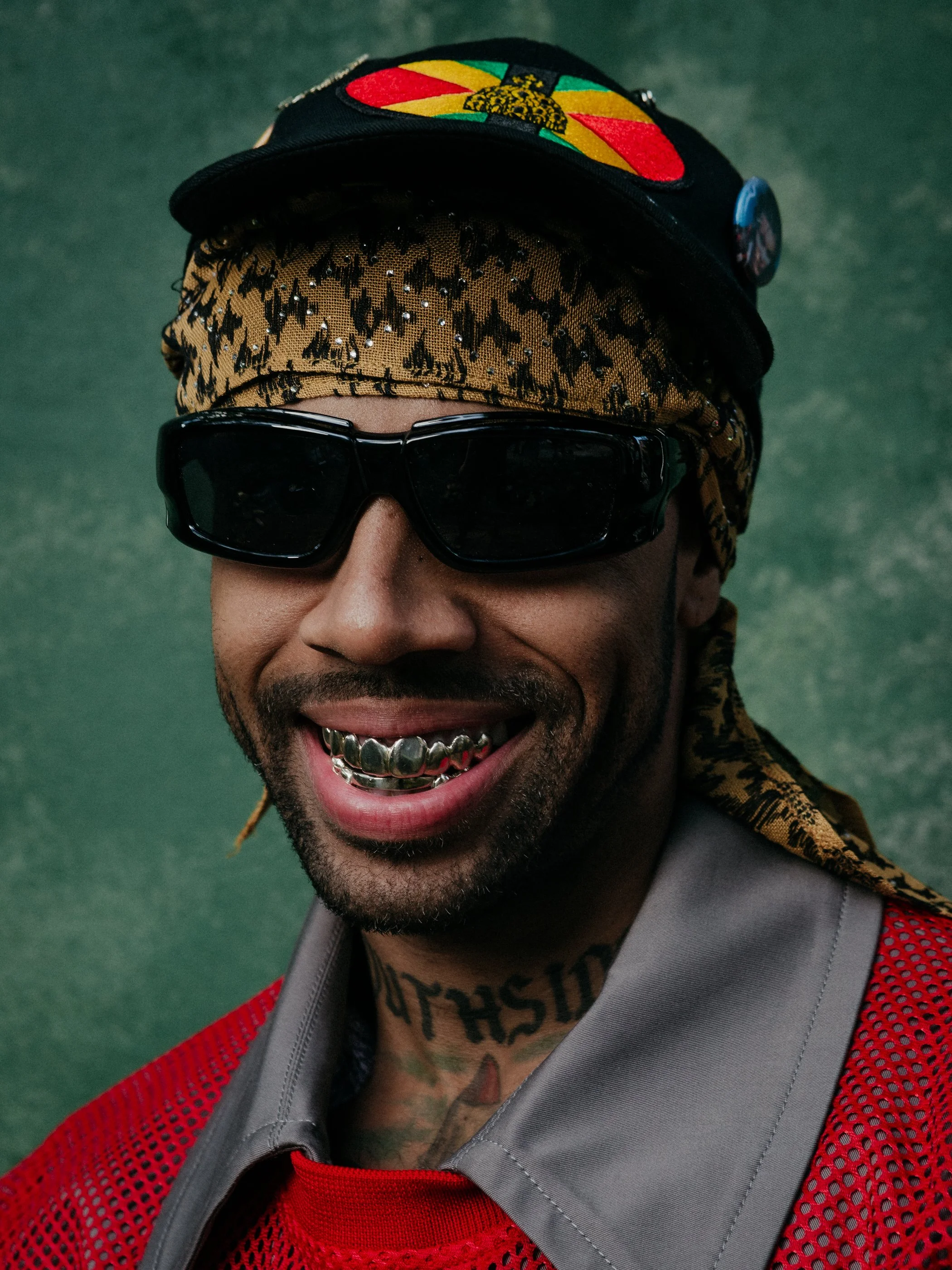 20250921_vicmensa_merch_61.jpg