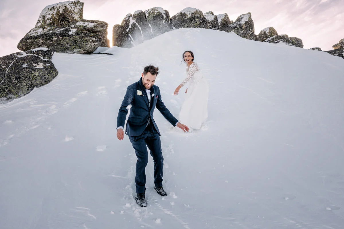 127782-sarah-dales-snow-filled-winter-wedding-in-thredbo-by-feather-and-finch-photography.jpg