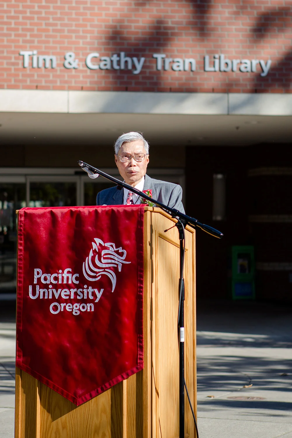 20171006_LibraryDedication_AF-022.jpg