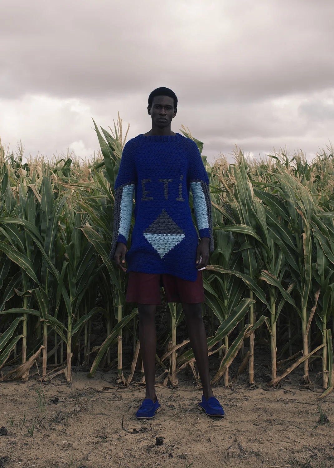 S.E.N.S.E.S. Orange Culture A/W 16:17 Lookbook Collaborations: Jewelry: Neon Zinn Shoes: Maxivive Bags: Nodrog Street Photography: Travys Owen at One League Agency Styling/Art Direction: Gabrielle Kannemeyer Models: Kwen Maye, Ronald Agbazagan, Kevwe, and Samuel Mukhuwana at 20 Model Management