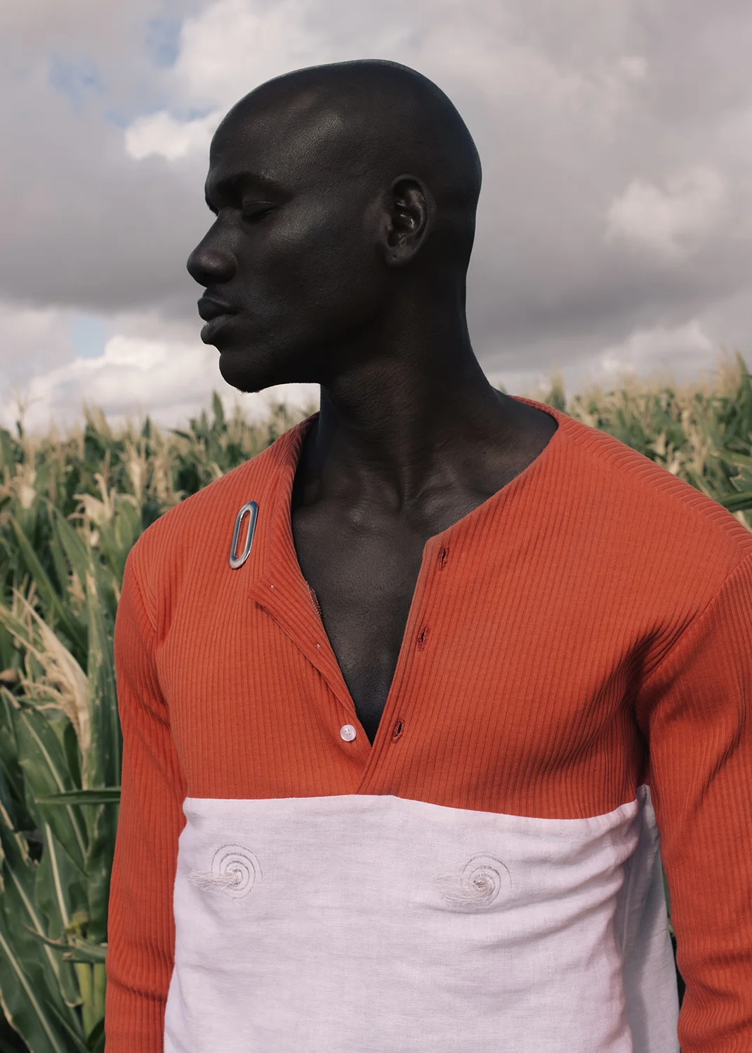 S.E.N.S.E.S. Orange Culture A/W 16:17 Lookbook Collaborations: Jewelry: Neon Zinn Shoes: Maxivive Bags: Nodrog Street Photography: Travys Owen at One League Agency Styling/Art Direction: Gabrielle Kannemeyer Models: Kwen Maye, Ronald Agbazagan, Kevwe, and Samuel Mukhuwana at 20 Model Management