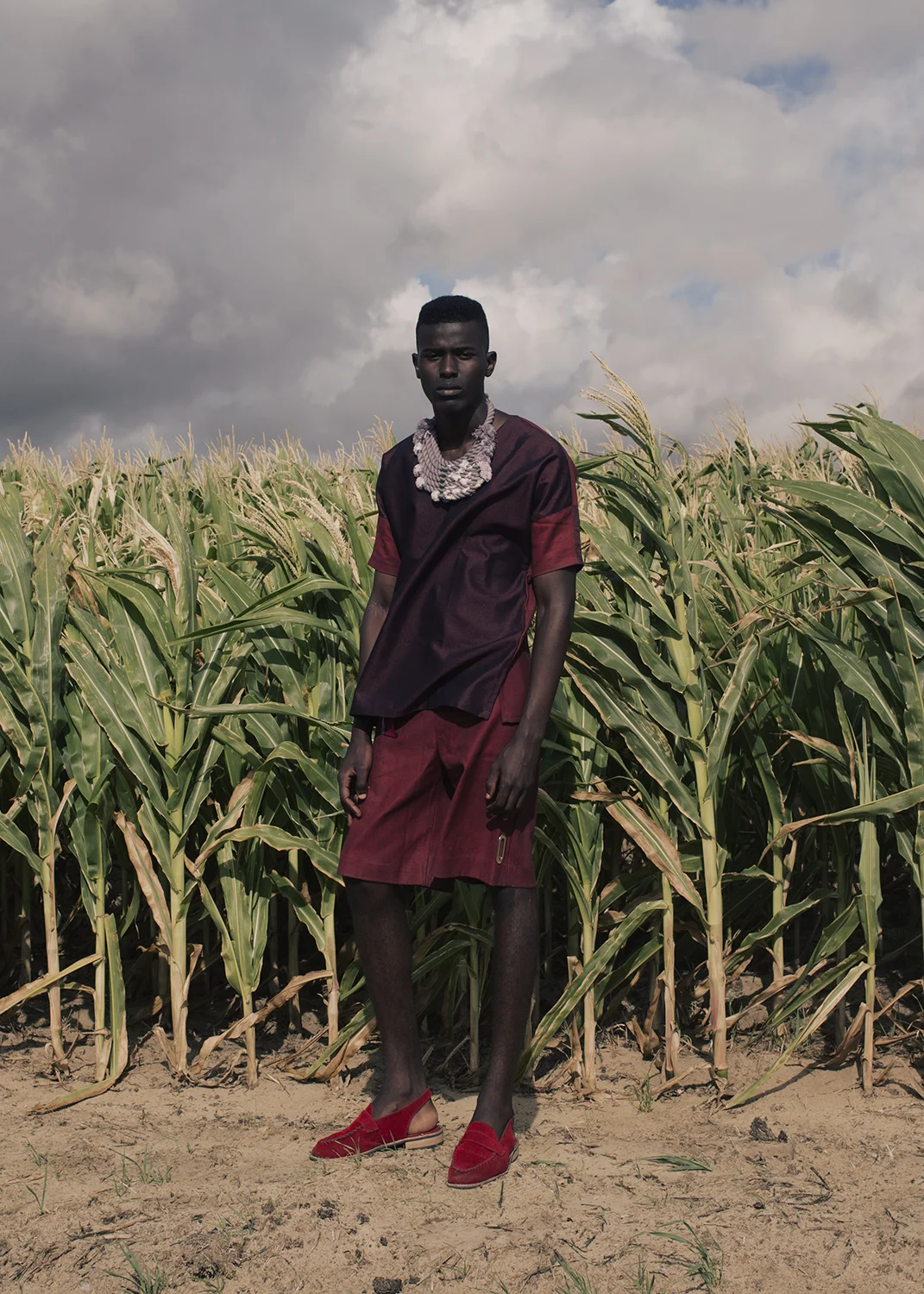 S.E.N.S.E.S. Orange Culture A/W 16:17 Lookbook Collaborations: Jewelry: Neon Zinn Shoes: Maxivive Bags: Nodrog Street Photography: Travys Owen at One League Agency Styling/Art Direction: Gabrielle Kannemeyer Models: Kwen Maye, Ronald Agbazagan, Kevwe, and Samuel Mukhuwana at 20 Model Management