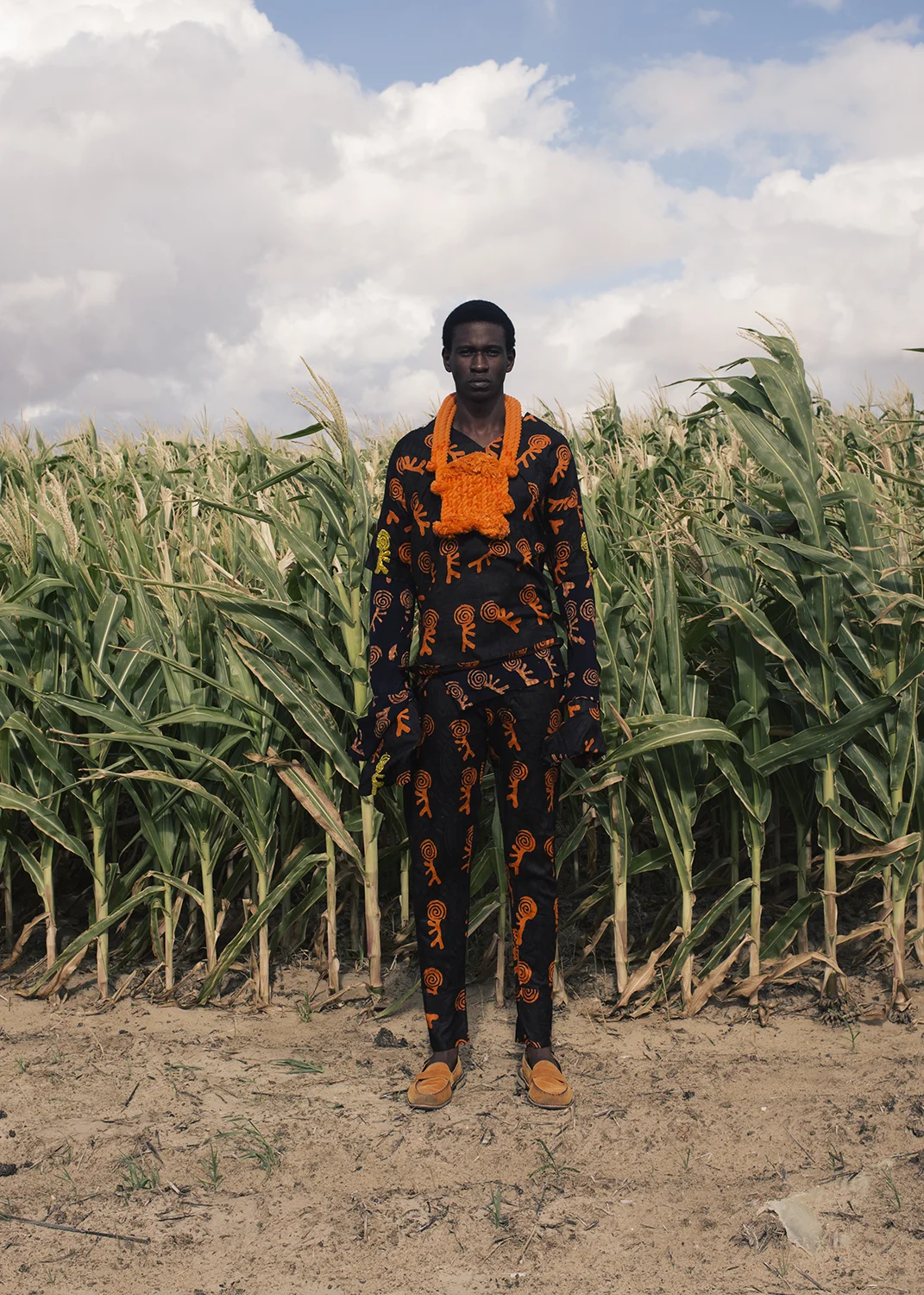 S.E.N.S.E.S. Orange Culture A/W 16:17 Lookbook Collaborations: Jewelry: Neon Zinn Shoes: Maxivive Bags: Nodrog Street Photography: Travys Owen at One League Agency Styling/Art Direction: Gabrielle Kannemeyer Models: Kwen Maye, Ronald Agbazagan, Kevwe, and Samuel Mukhuwana at 20 Model Management