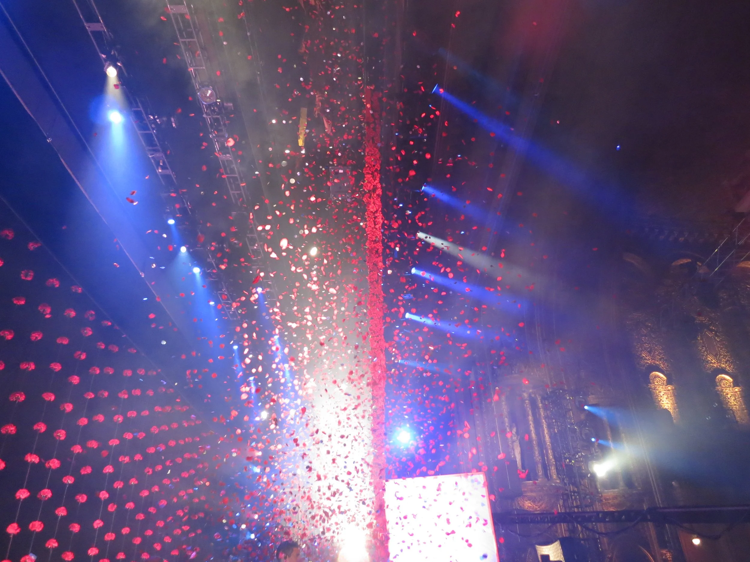 Stage effects rigging