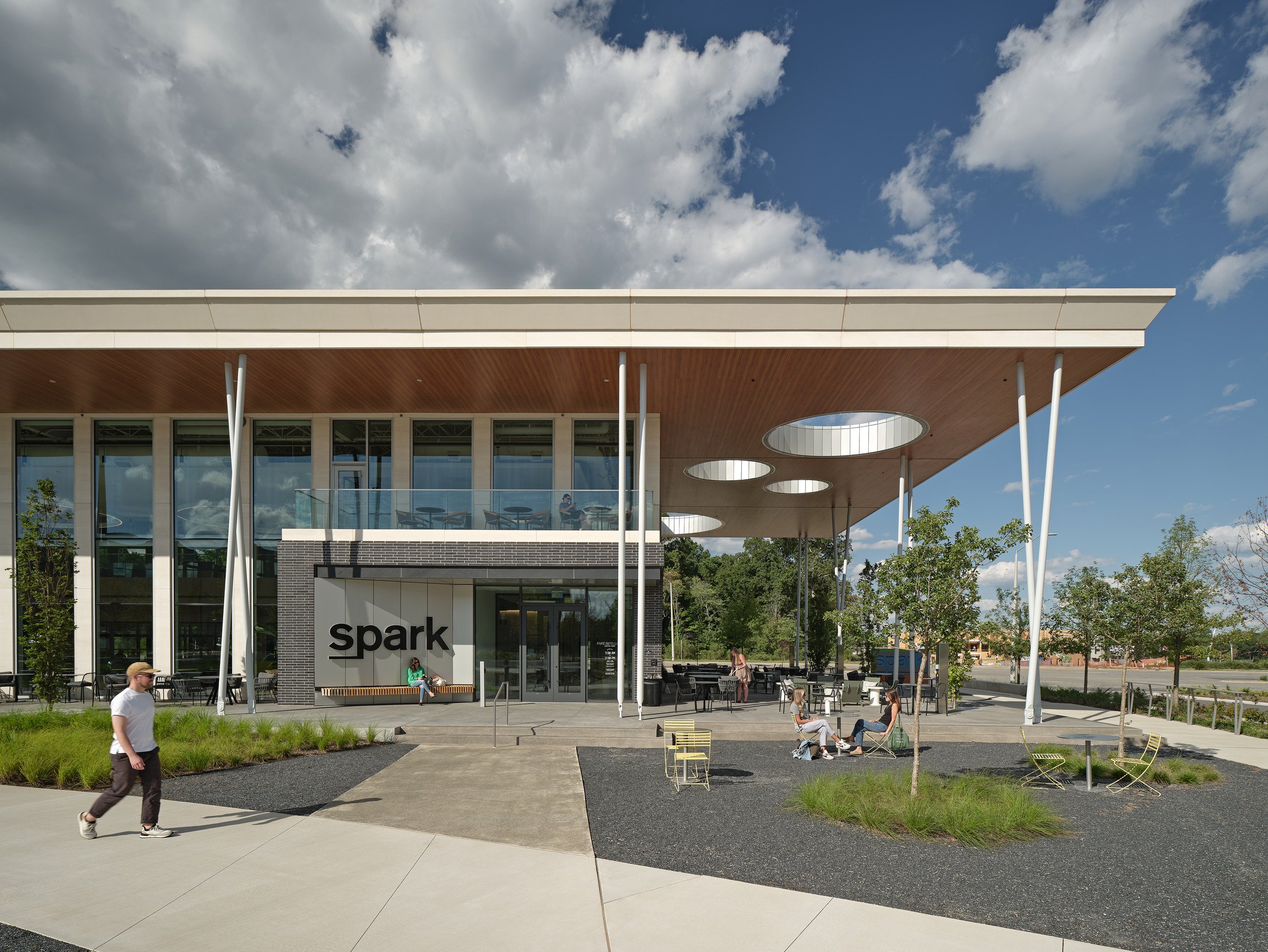  Photography by Keith Issacs 