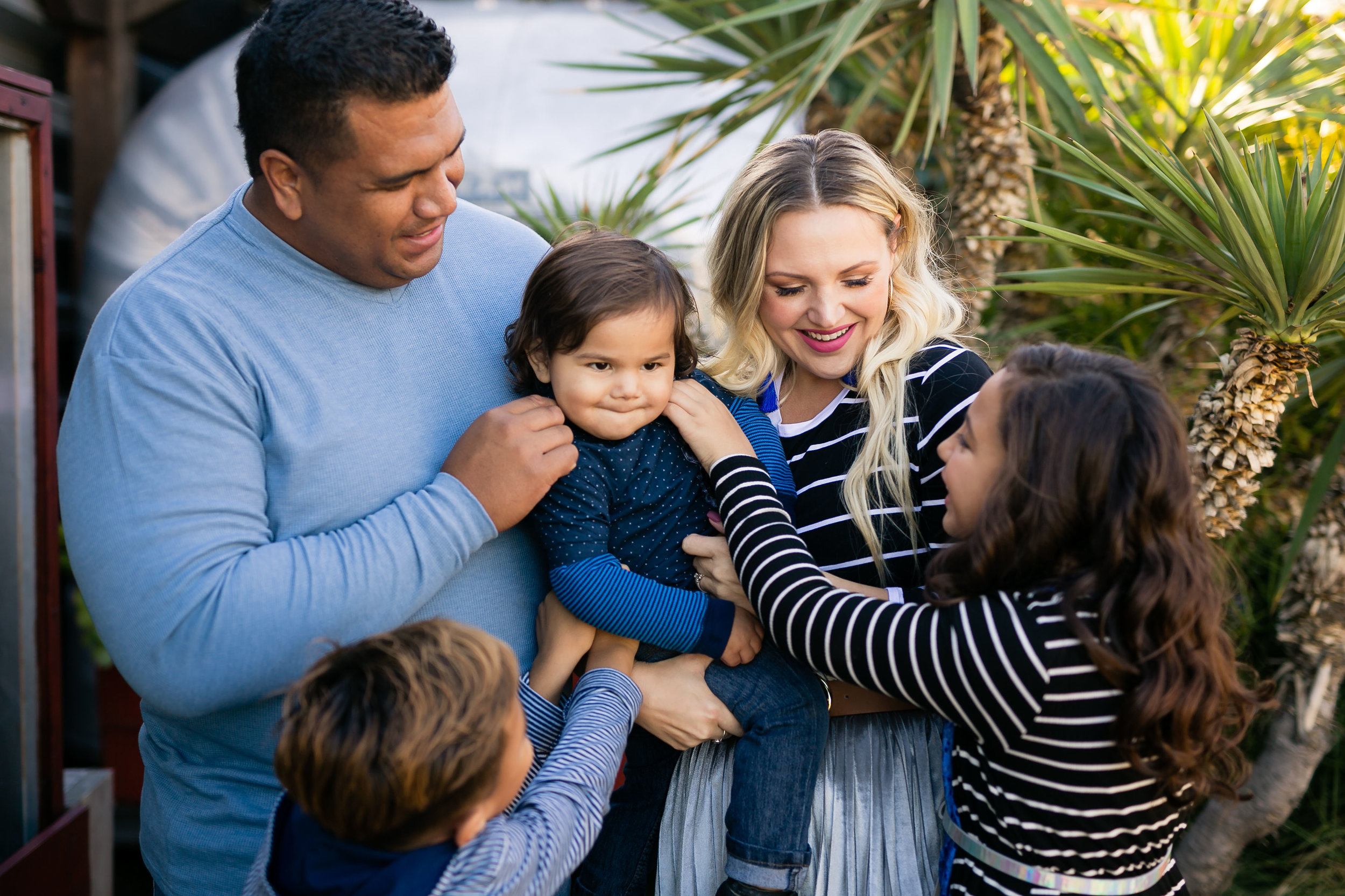 MeghanBlackPhotographyFamilySessionCampCostaMesa-27.jpg