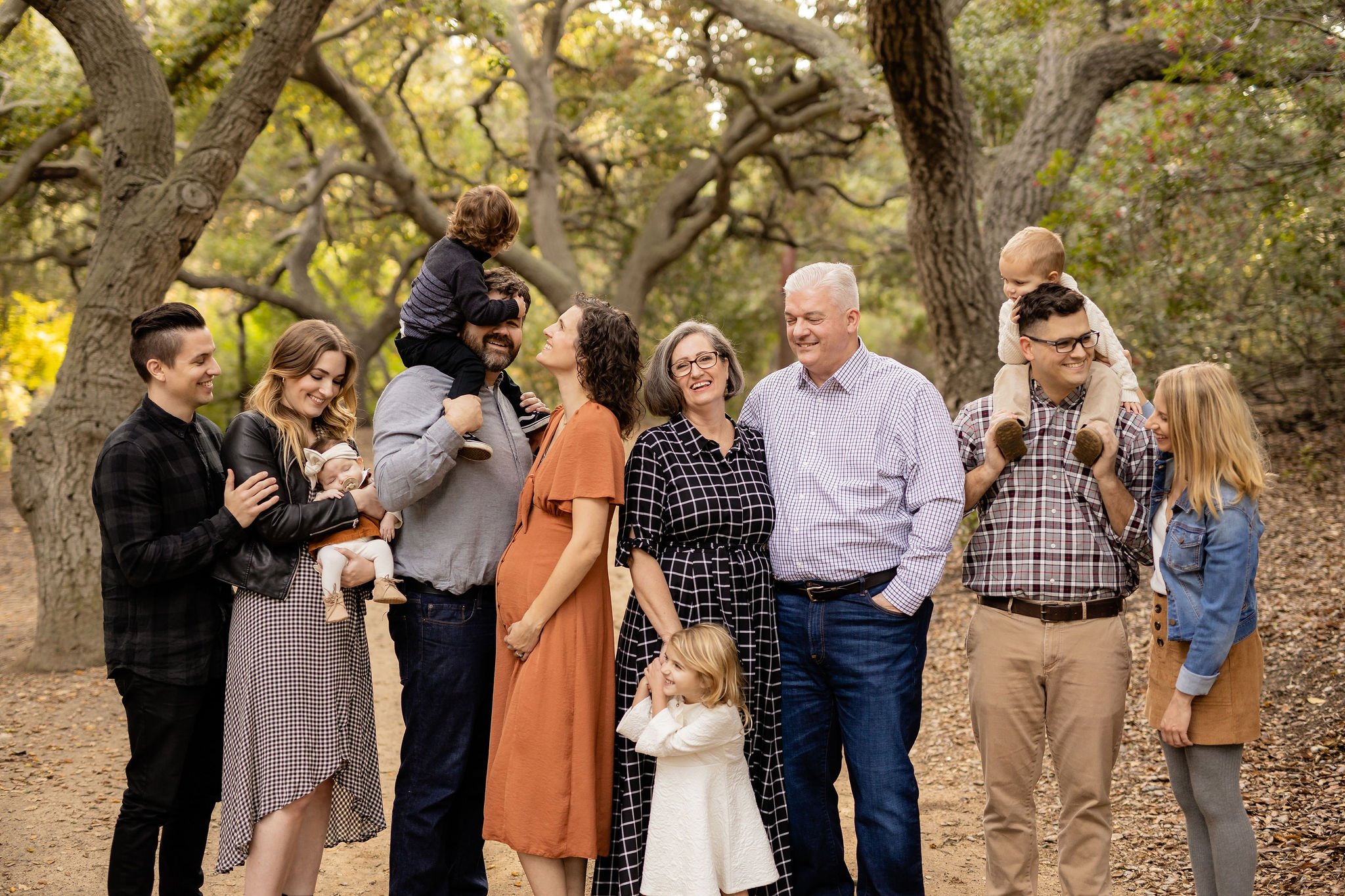 MeghanBlackPhotographyExtendedFamTeasers-7.jpg