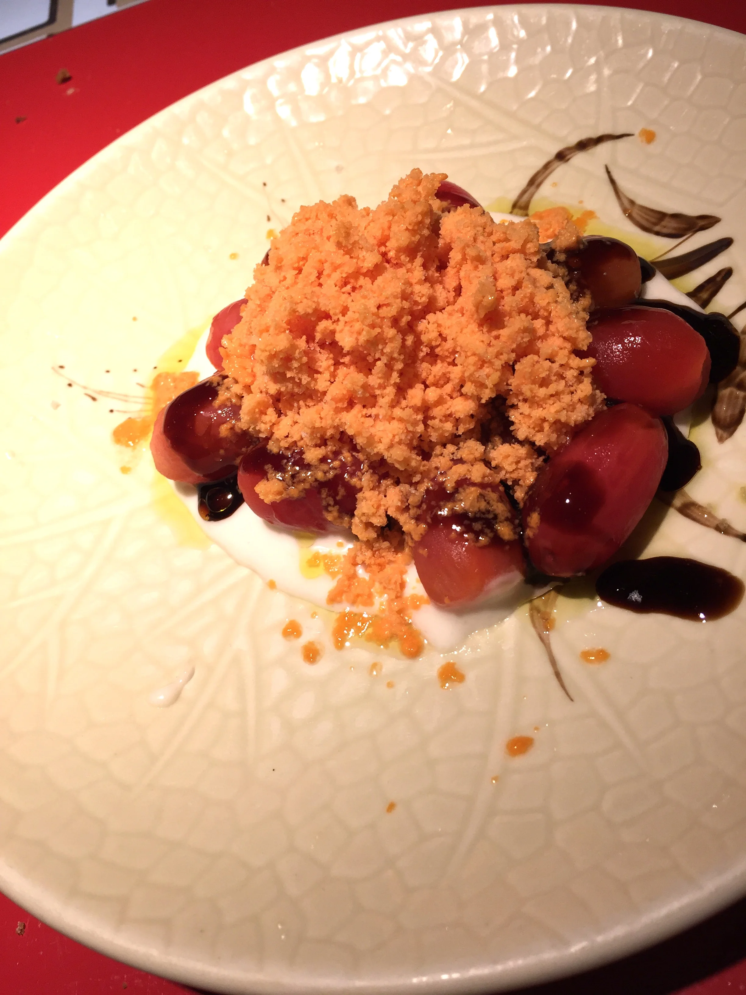 Tomato salad with garlic sauce and rocoto (a kind of Spanish pepper) sorbet